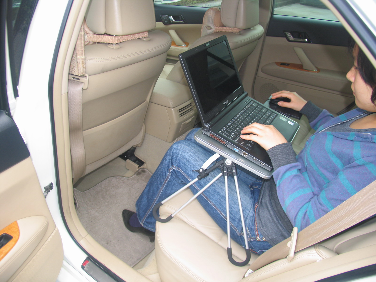 N-Desk 05 Alüminyum Laptop Masası 